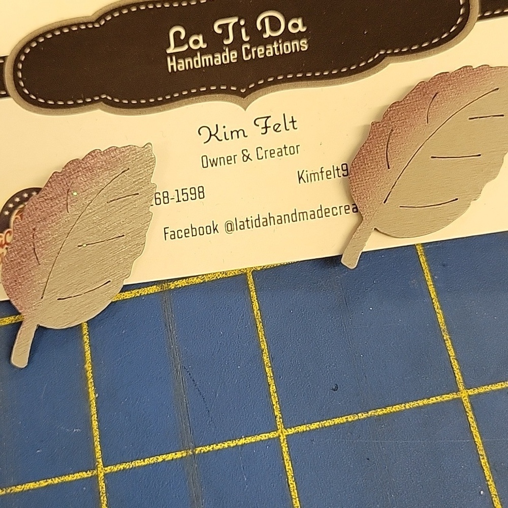 La Ti Da Handmade Leaf Leaves 1" Earrings Fall Autumn Thanksgiving